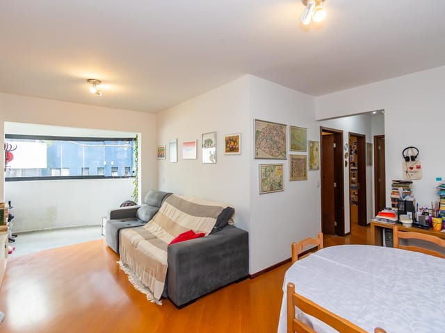 Apartamento 3 quartos e 2 banheiros, à venda, no bairro Campo Comprido em Curitiba