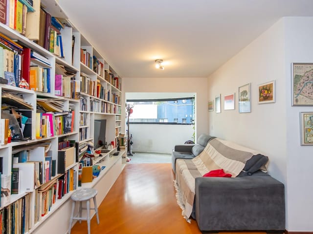 Apartamento 3 quartos e 2 banheiros, à venda, no bairro Campo Comprido em Curitiba