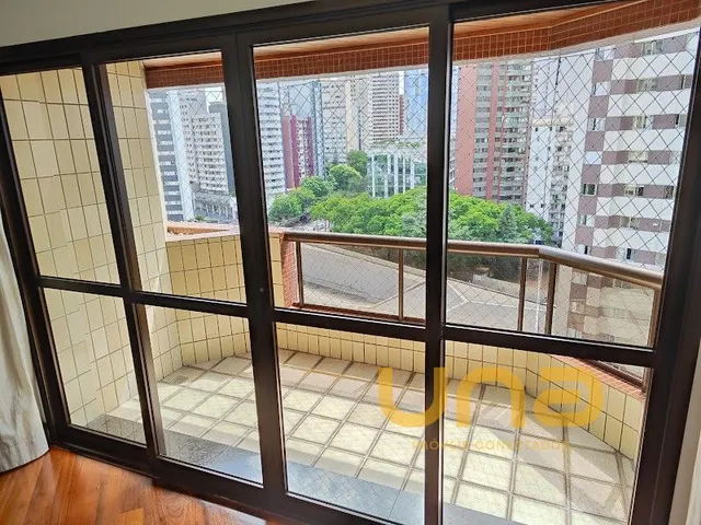 Apartamento 3 quartos e 2 banheiros, para alugar, no bairro AGUA VERDE em Curitiba