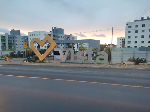 Locação - Apartamento com 3 quartos, Sacada com churrasqueira, 63 m², Cond. Vista Uvaranas - Uvaranas, Ponta Grossa.