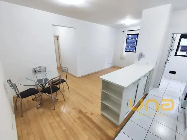Apartamento 2 quartos e 1 banheiro, para alugar, no bairro CENTRO em Curitiba