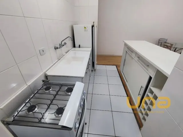 Apartamento 2 quartos e 1 banheiro, para alugar, no bairro CENTRO em Curitiba