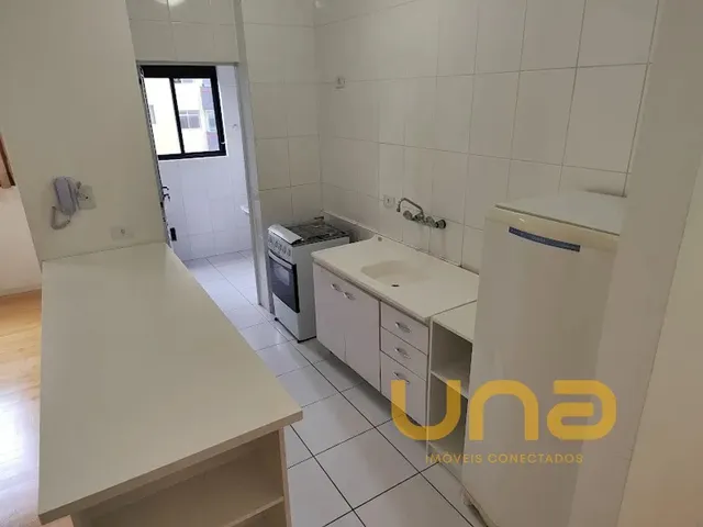 Apartamento 2 quartos e 1 banheiro, para alugar, no bairro CENTRO em Curitiba