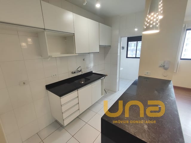 Apartamento 2 quartos e 1 banheiro, para alugar, no bairro CENTRO em Curitiba