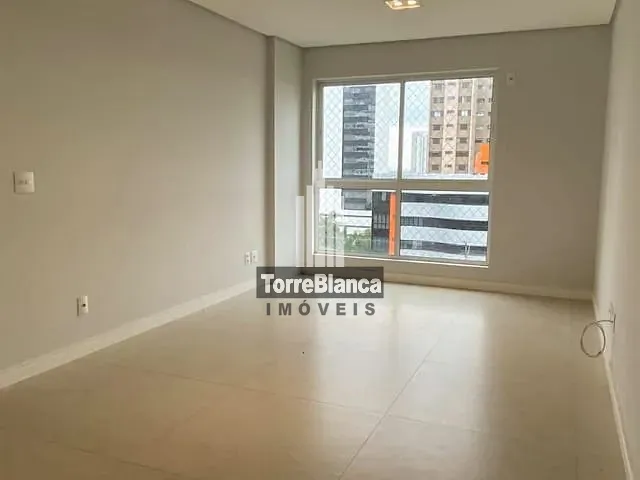 Apartamento com 230m² 3 quartos e 4 banheiros, à venda, no bairro Centro em Ponta Grossa