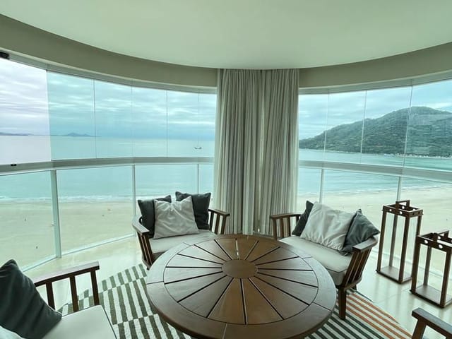 Apartamento com 475m² 4 quartos e 6 banheiros, à venda, no bairro Barra Sul em Balneário Camboriú