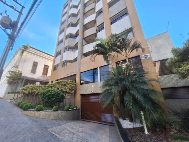 Locação - Apartamento Semimobiliado, 3 quartos (sendo 1 suíte), 2 vagas, Churrasqueira, Ed. Puerta Del Sol - Centro, Ponta Grossa, PR