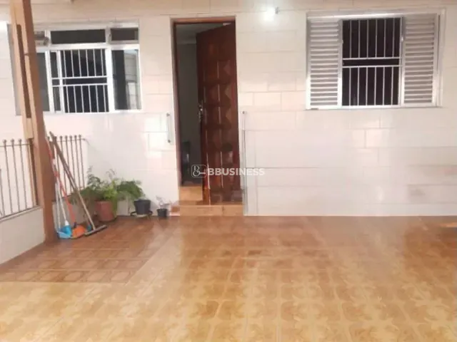 Casa 4 quartos e 3 banheiros, à venda, no bairro Olímpico em São Caetano do Sul