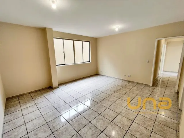 Apartamento 3 quartos e 2 banheiros, para alugar, no bairro AGUA VERDE em Curitiba