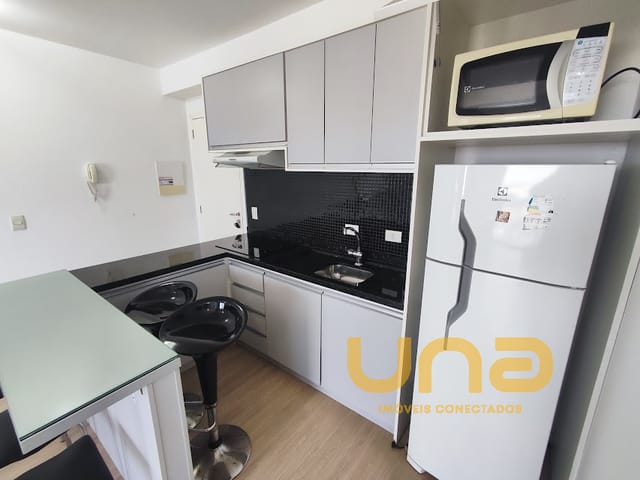 Apartamento 1 quarto e 1 banheiro, para alugar, no bairro CENTRO em Curitiba