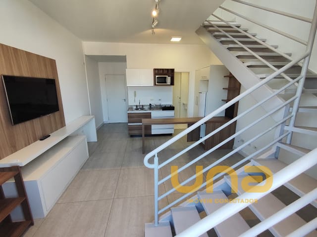 Apartamento 1 quarto e 3 banheiros, para alugar, no bairro CENTRO em Curitiba