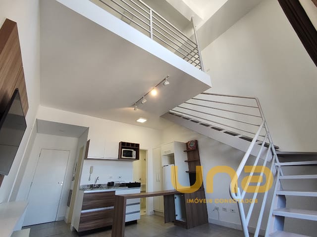 Apartamento 1 quarto e 3 banheiros, para alugar, no bairro CENTRO em Curitiba