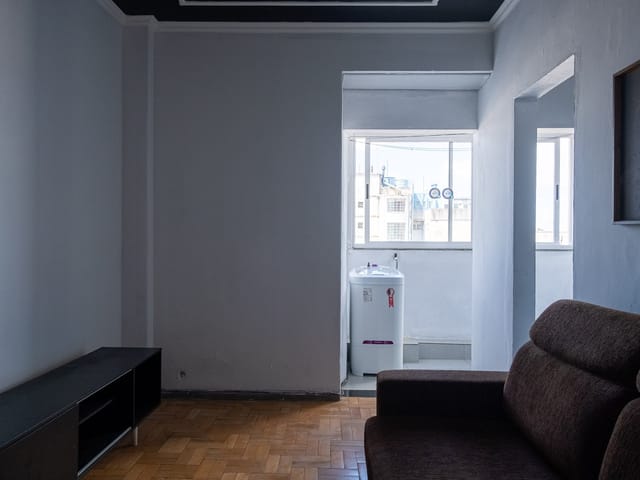 Apartamento 1 quarto e 1 banheiro, à venda ou para alugar, no bairro Centro em Pelotas