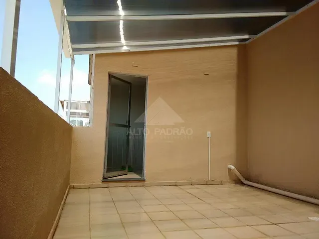 Apartamento 2 quartos e 2 banheiros, à venda, no bairro Parque São Vicente em Mauá