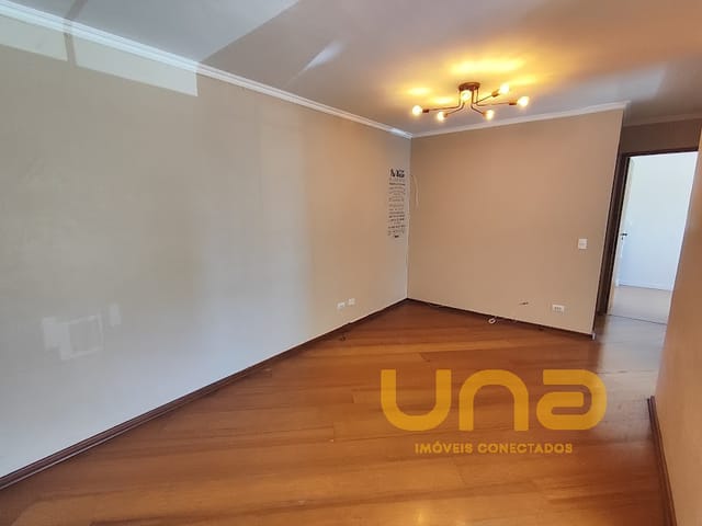 Apartamento 3 quartos e 1 banheiro, para alugar, no bairro HAUER em Curitiba