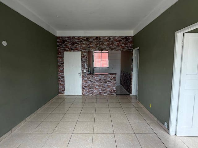 Apartamento à venda ou para alugar, no bairro Centro em Petrópolis