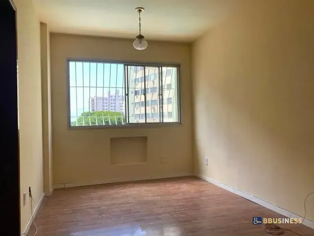 Apartamento 2 quartos e 1 banheiro, para alugar, no bairro Centro em Campos dos Goytacazes