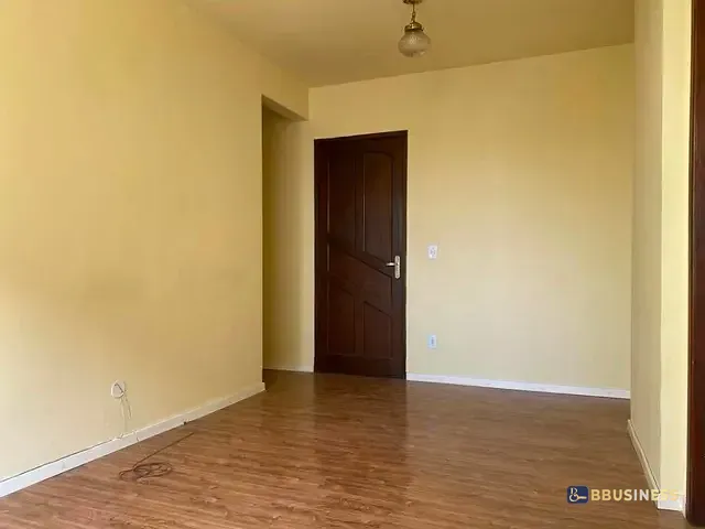 Apartamento 2 quartos e 1 banheiro, para alugar, no bairro Centro em Campos dos Goytacazes