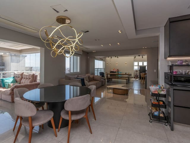 Apartamento com 240m² 4 quartos e 5 banheiros, à venda, no bairro Vila Gomes Cardim em São Paulo