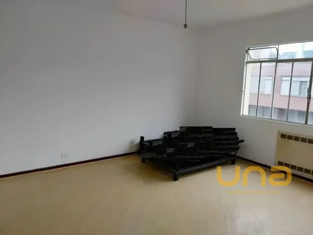 Apartamento 3 quartos e 1 banheiro, para alugar, no bairro CENTRO em Curitiba