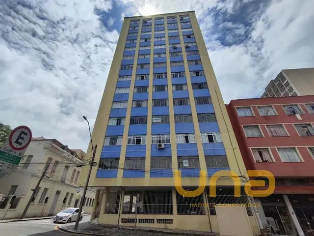 Apartamento 3 quartos e 1 banheiro, para alugar, no bairro CENTRO em Curitiba