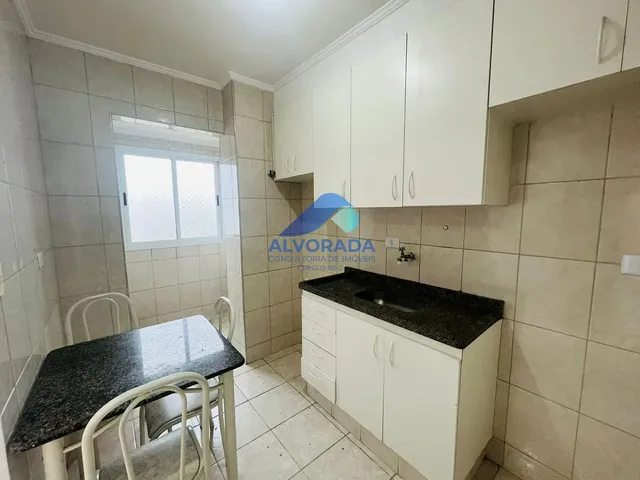 Apartamento com 10m² 1 quarto e 1 banheiro, para alugar, no bairro Centro em São José Dos Campos