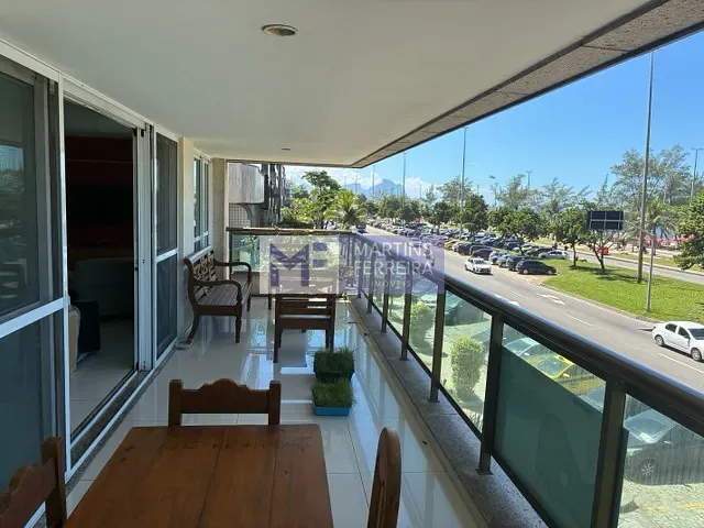 Apartamento com 185m² 4 quartos e 5 banheiros, à venda, no bairro Recreio dos Bandeirantes em Rio de Janeiro