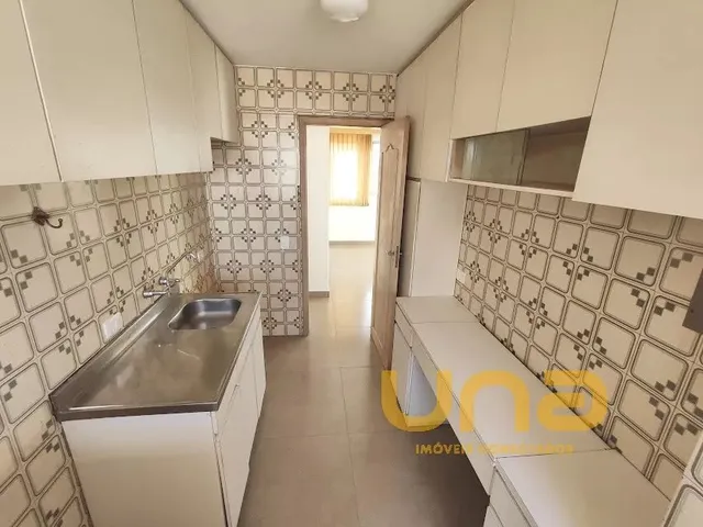 Apartamento 2 quartos e 1 banheiro, à venda, no bairro CENTRO em Curitiba