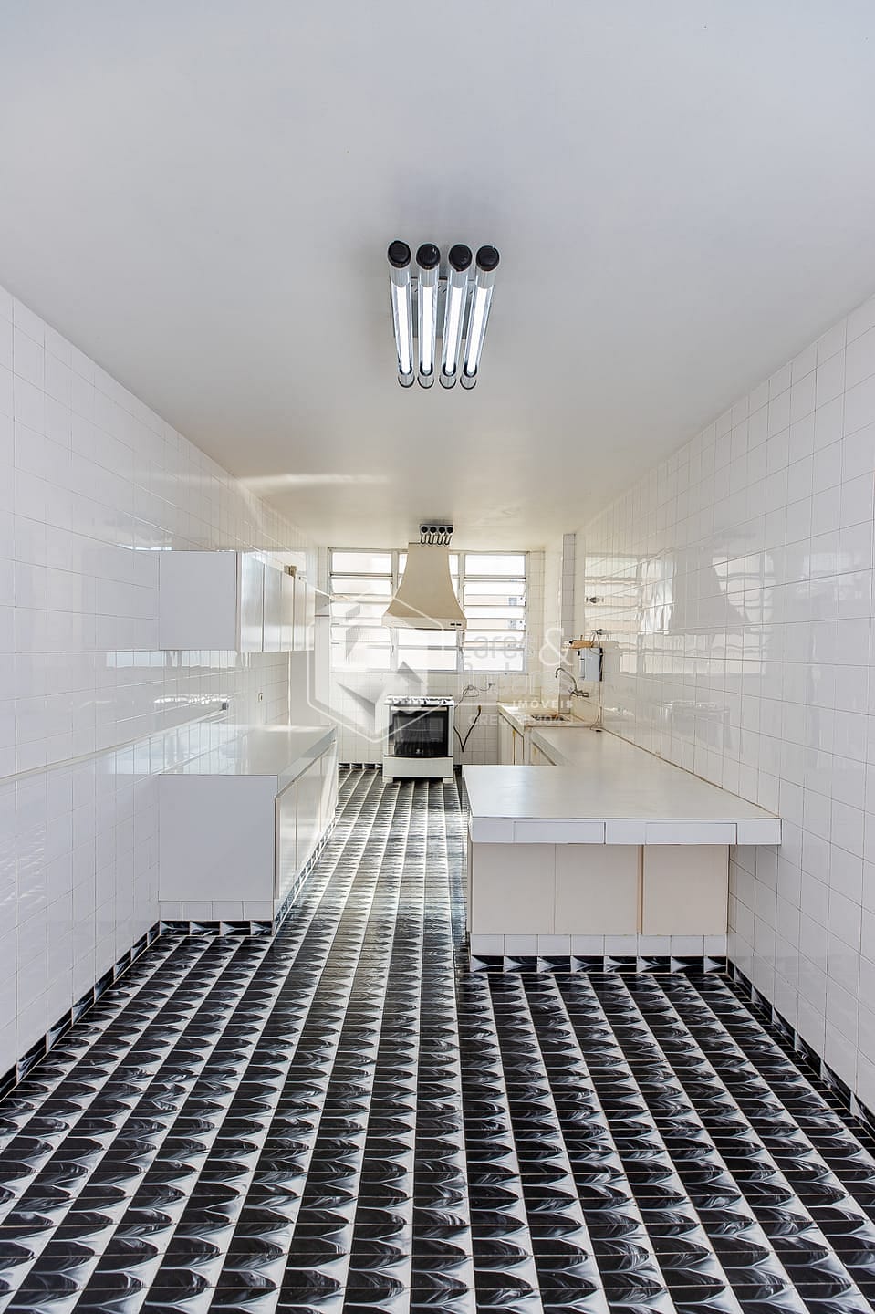 Apartamento à venda com 3 quartos, 254m² - Foto 14