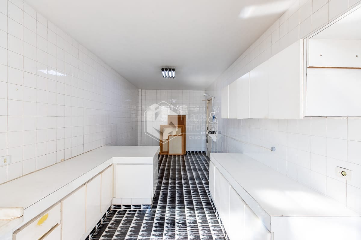 Apartamento à venda com 3 quartos, 254m² - Foto 17