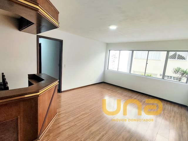 Apartamento 3 quartos e 2 banheiros, para alugar, no bairro AGUA VERDE em Curitiba