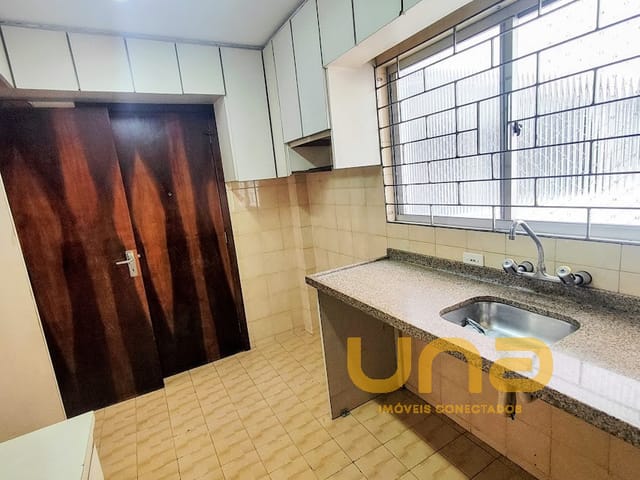Apartamento 3 quartos e 2 banheiros, para alugar, no bairro AGUA VERDE em Curitiba