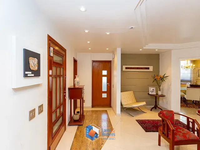 Apartamento com 300m² 4 quartos e 4 banheiros, à venda, no bairro Moema em São Paulo