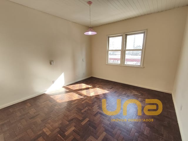 Apartamento 2 quartos e 1 banheiro, para alugar, no bairro AGUA VERDE em Curitiba