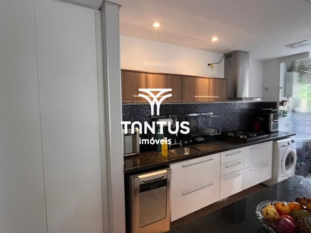 Apartamento 3 quartos e 1 banheiro, para alugar, no bairro Campo Comprido em Curitiba