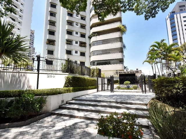 Apartamento com 615m² 4 quartos e 4 banheiros, à venda, no bairro Campo Belo em São Paulo