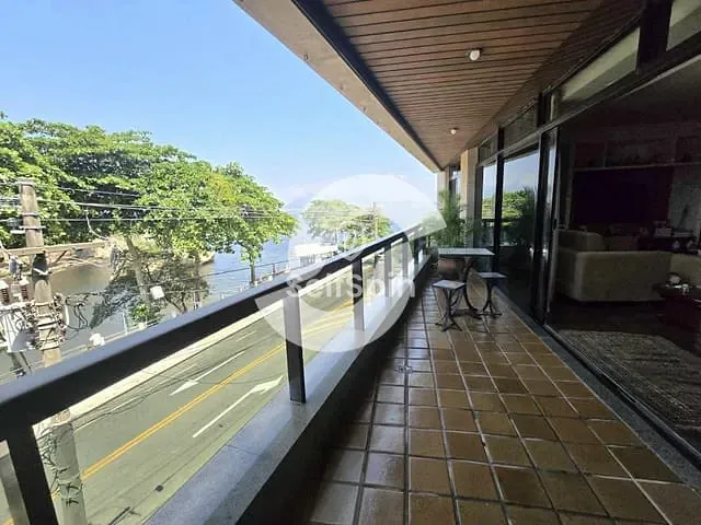 Apartamento 4 quartos e 3 banheiros, para alugar, no bairro Boa Viagem em Niterói