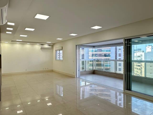 Apartamento com 375m² 3 quartos e 5 banheiros, à venda, no bairro Gleba Palhano em Londrina