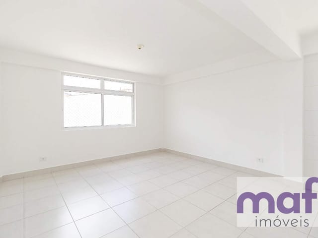 Apartamento com 73m² 2 quartos e 1 banheiro, para alugar, no bairro Centro em Curitiba