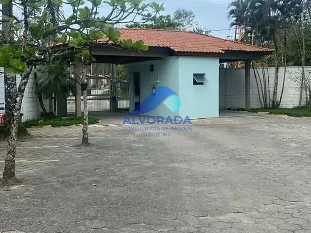 Apartamento com 10m² 2 quartos e 2 banheiros, à venda, no bairro Praia do Sapê em Ubatuba
