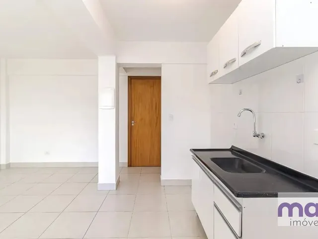 Apartamento com 73m² 2 quartos e 1 banheiro, para alugar, no bairro Centro em Curitiba