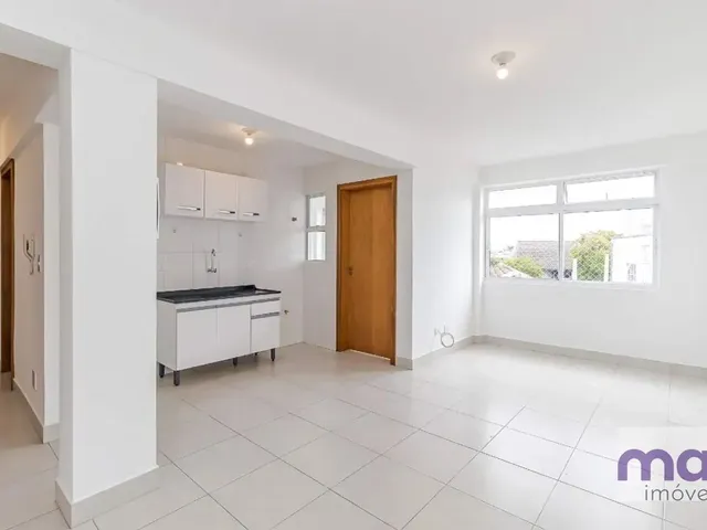 Apartamento com 73m² 2 quartos e 1 banheiro, para alugar, no bairro Centro em Curitiba