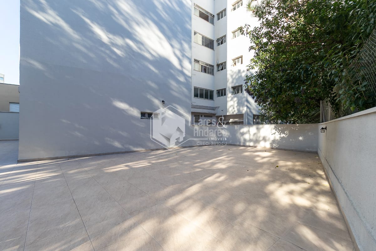 Apartamento à venda com 3 quartos, 121m² - Foto 33