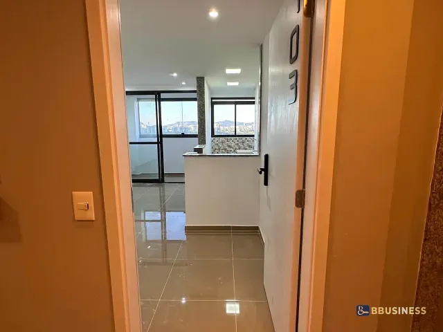 Apartamento 2 quartos e 2 banheiros, à venda ou para alugar, no bairro Jacarepaguá em Rio de Janeiro