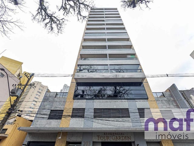 Apartamento com 17m² 1 quarto e 1 banheiro, para alugar, no bairro Centro em Curitiba