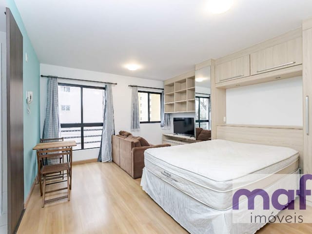 Apartamento com 17m² 1 quarto e 1 banheiro, para alugar, no bairro Centro em Curitiba