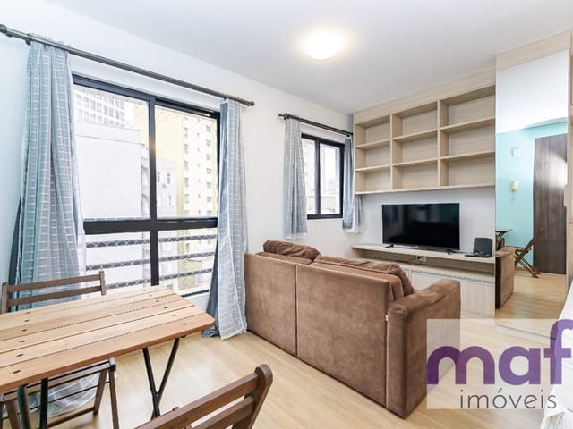 Apartamento com 17m² 1 quarto e 1 banheiro, para alugar, no bairro Centro em Curitiba