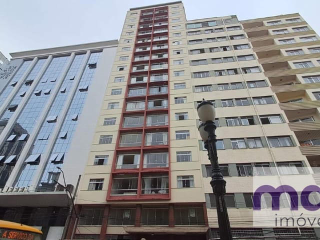 Apartamento com 49m² 1 quarto e 1 banheiro, para alugar, no bairro Centro em Curitiba