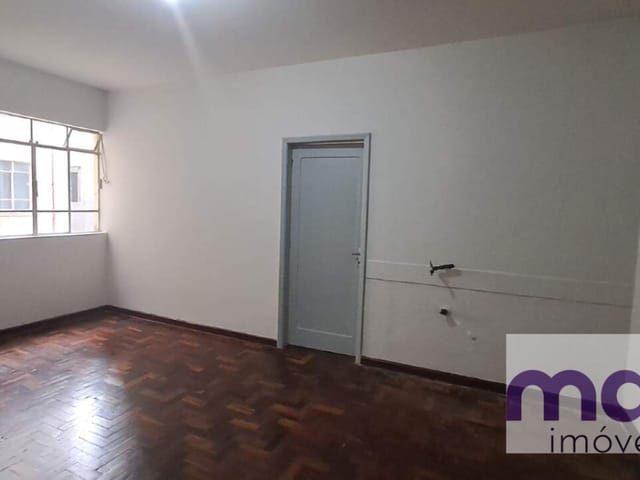 Apartamento com 49m² 1 quarto e 1 banheiro, para alugar, no bairro Centro em Curitiba