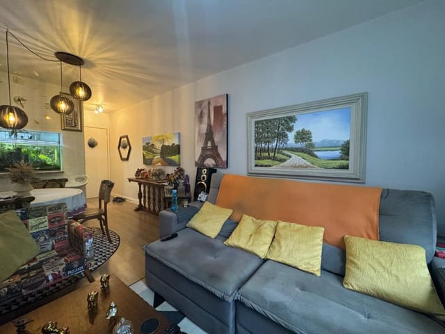 Apartamento 2 quartos e 1 banheiro, à venda, no bairro Bigorrilho em Curitiba